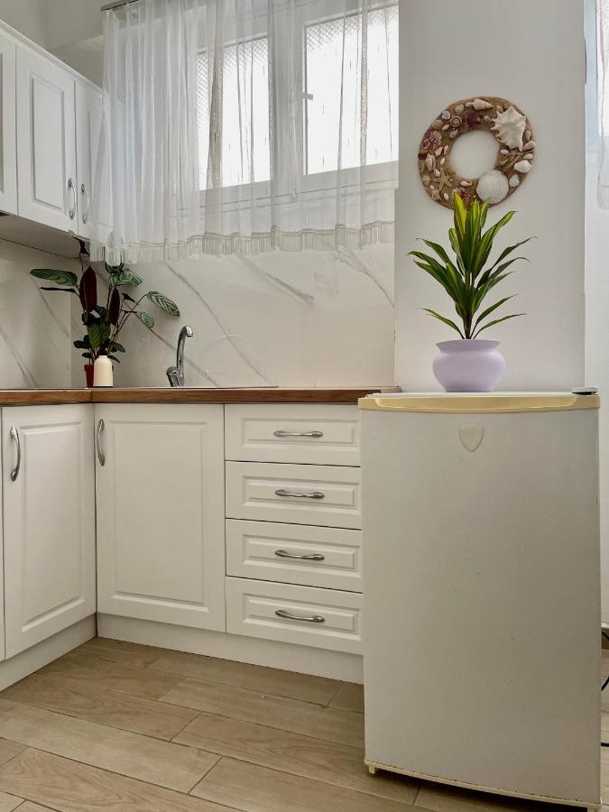 Lola'S Apartment Дуррес Экстерьер фото